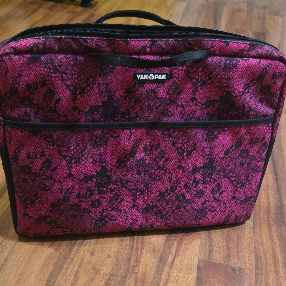 Yak Pak Pink and Black Patterned Bag Laptop Case New 17 X 13